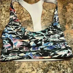 LULULEMON sports bra 4
